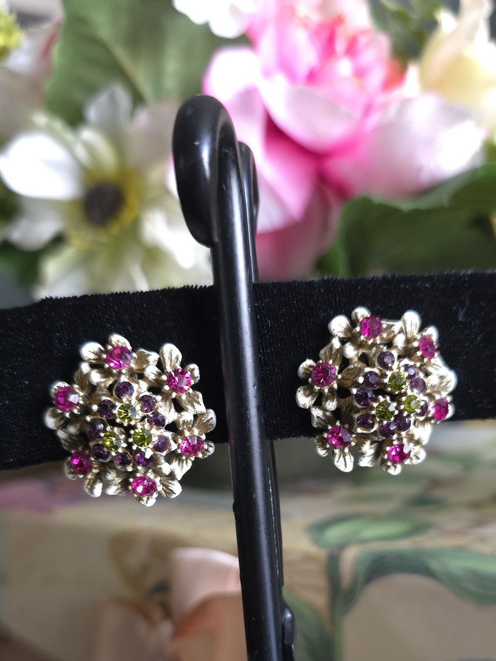 FLORENZA White-Tone Floral Cluster Earrings with Pink and Purple Stones